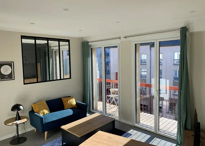 Le Faubourg * Роде