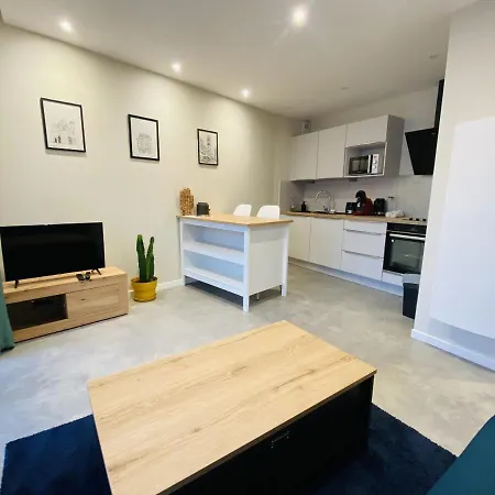 Le Faubourg Apartment